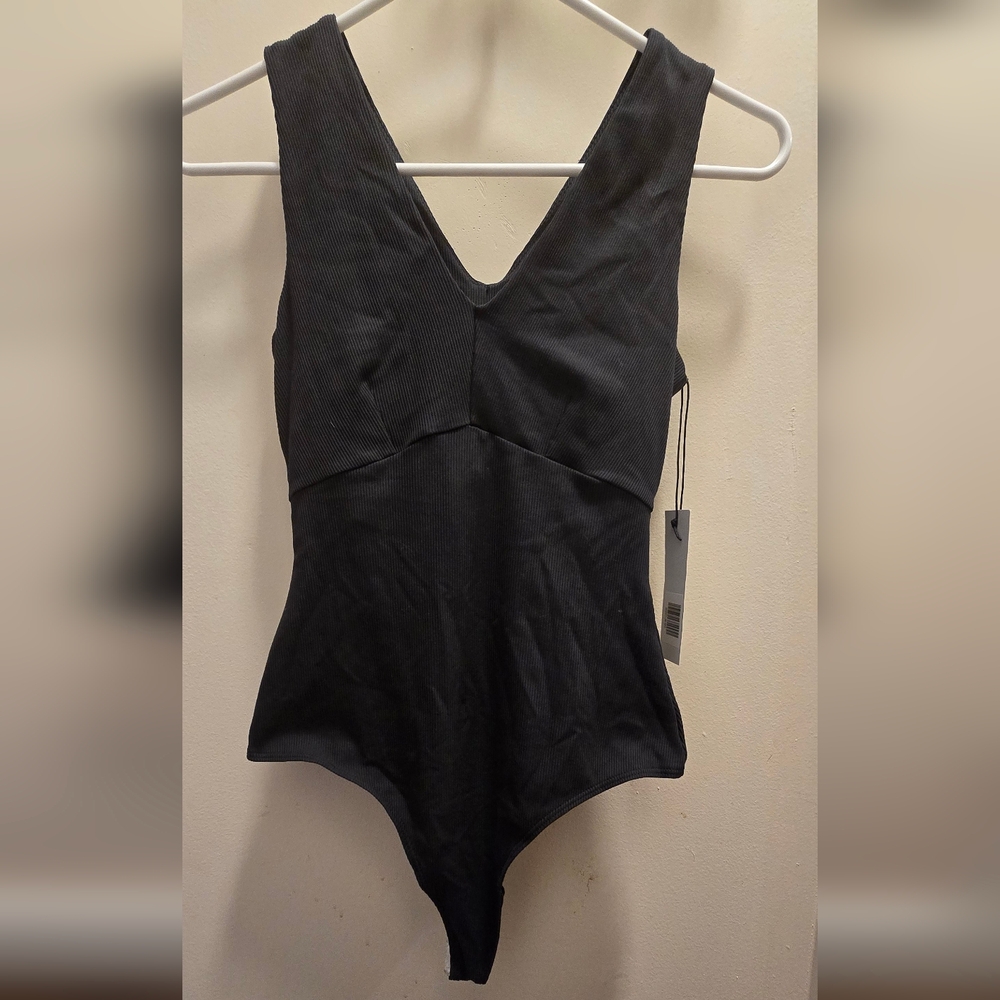 Girlfriend Collective Marble Amelia Ribbed V-Neck Bodysuit-Black - Picture 2 of 3